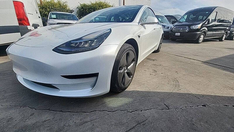 White 2020 Tesla Model 3 Standard Range AWD Standard Range 4dr Fastback 2