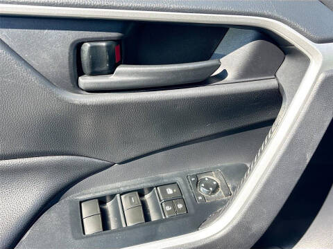 2019 Toyota RAV4 Hybrid LE