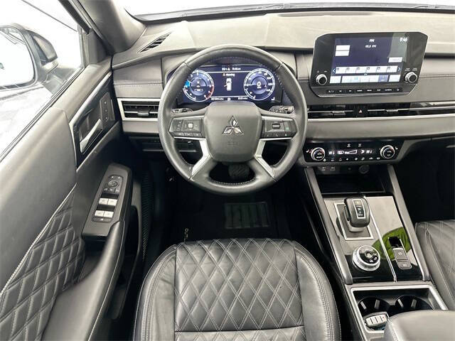 2023 Mitsubishi Outlander SEL