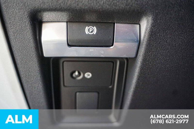 2023 Land Rover Defender 110 X-Dynamic SE