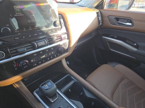 2024 Nissan Pathfinder Platinum