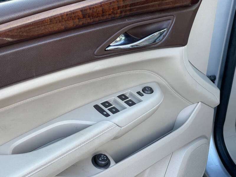 2011 Cadillac SRX Luxury Collection