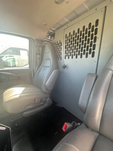 2022 Chevrolet Express 2500