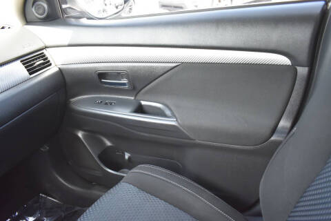 2018 Mitsubishi Outlander SE