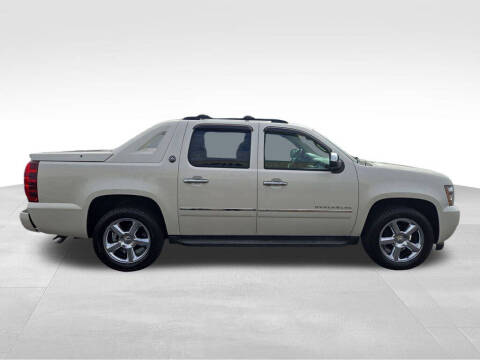 2013 Chevrolet Avalanche LTZ Black Diamond