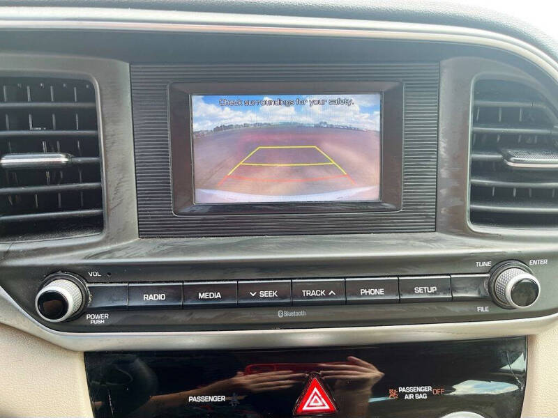 2019 Hyundai Elantra