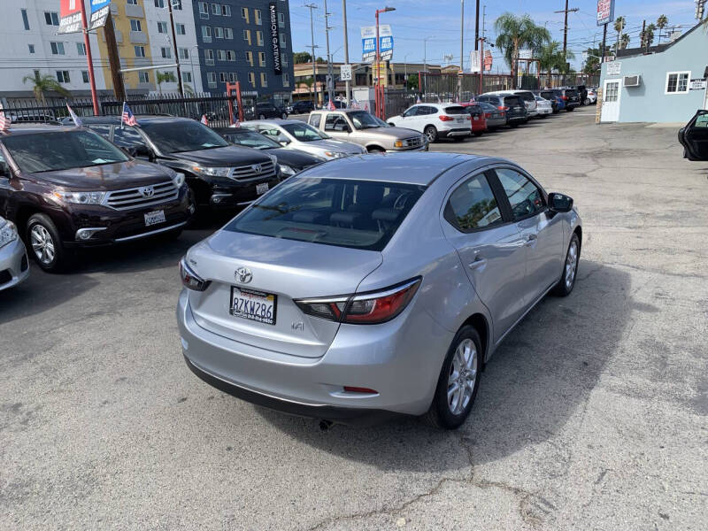 2017 Toyota Yaris iA