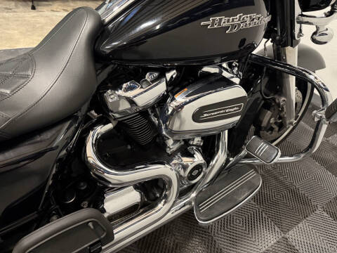 2017 Harley-Davidson STREET GLIDE SP
