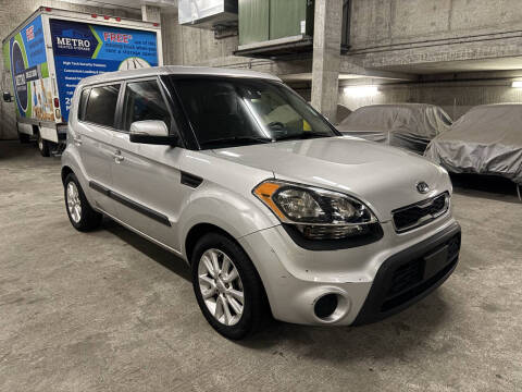 2012 Kia Soul +