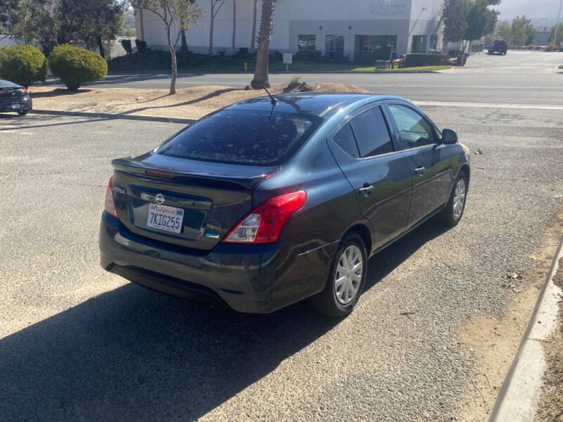 2015 Nissan Versa 1.6 S Plus