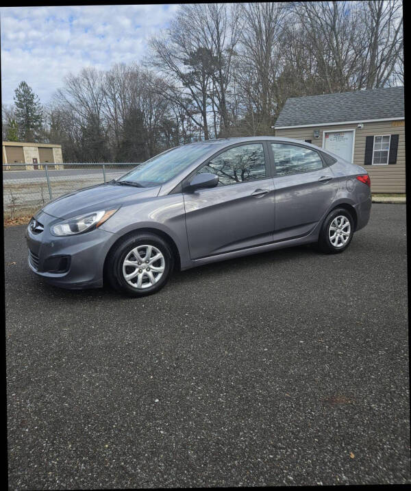 2013 Hyundai Accent for sale at CarBiz Auto Sales LLC in Vineland NJ