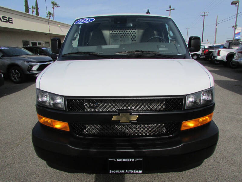 2025 Chevrolet Express 2500