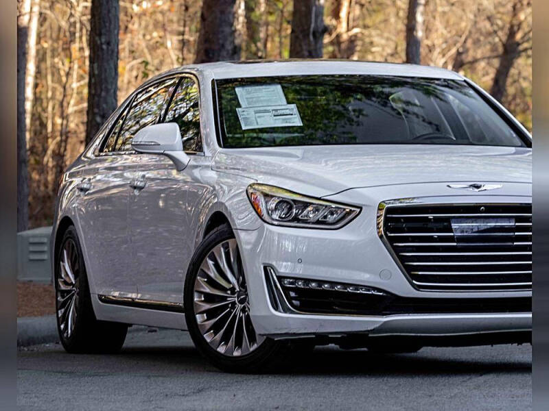 2017 Genesis G90
