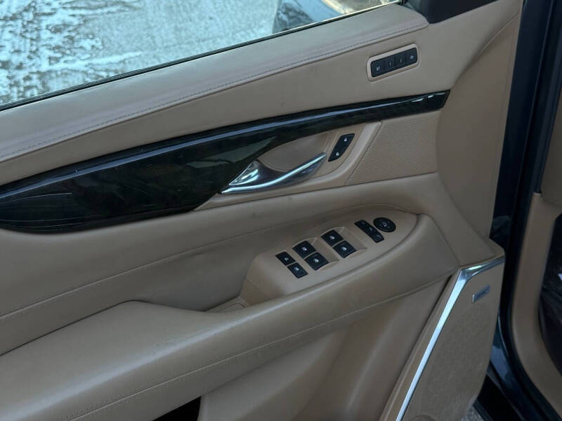 2019 Cadillac Escalade ESV Platinum