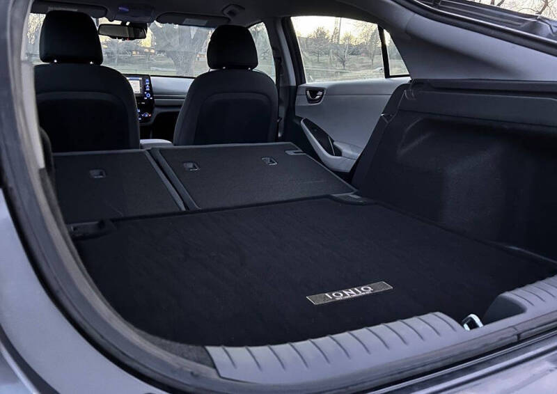 2020 Hyundai Ioniq Hybrid SE