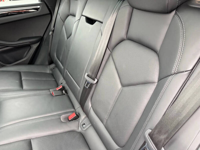 2019 Porsche Macan S