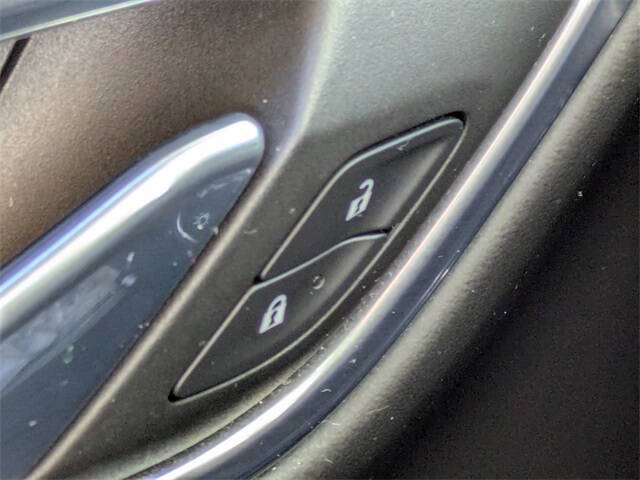 2023 Chevrolet Suburban LS