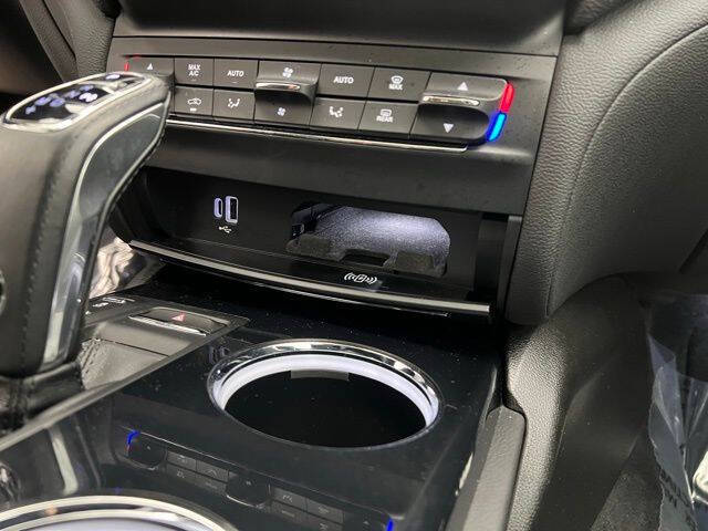 2022 Maserati Ghibli Modena Q4