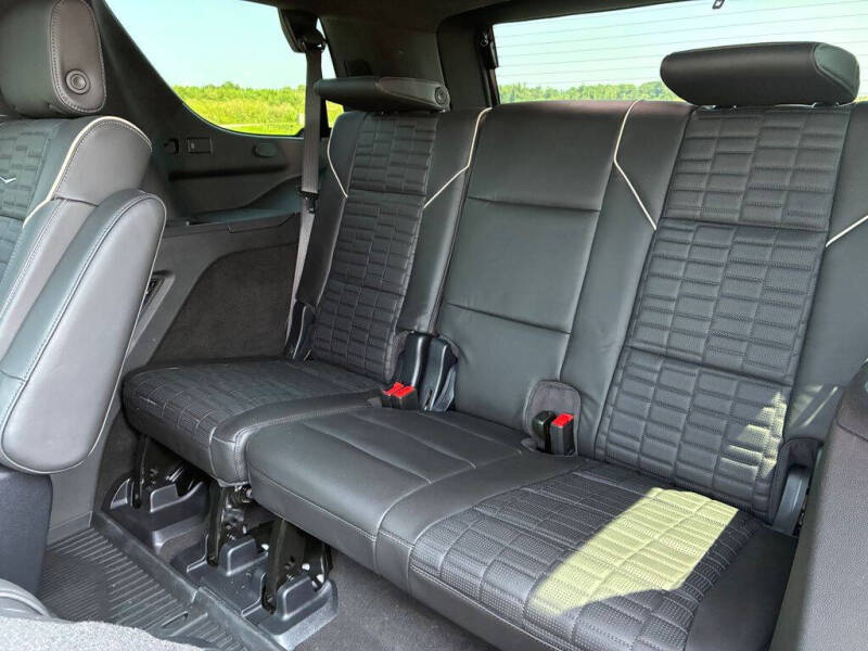2025 Cadillac Escalade-V