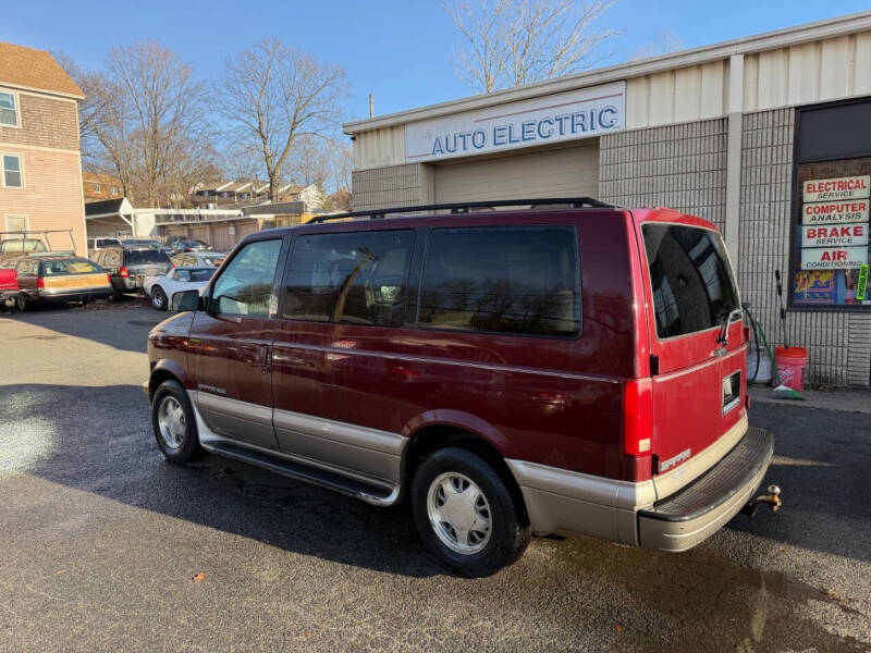 2001 GMC Safari SLE