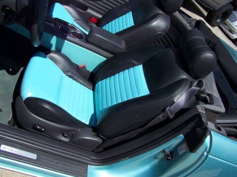 2002 Ford Thunderbird Deluxe