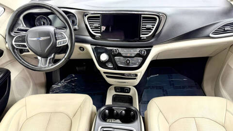 2021 Chrysler Pacifica Touring L