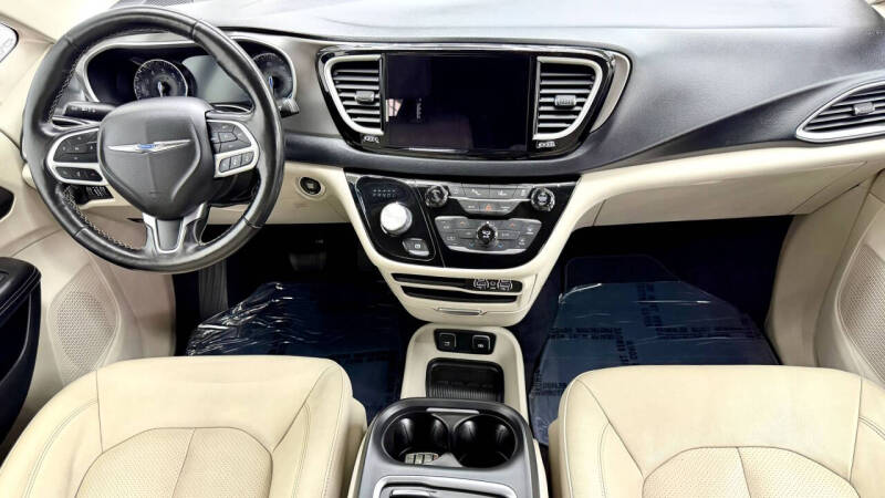 2021 Chrysler Pacifica Touring L