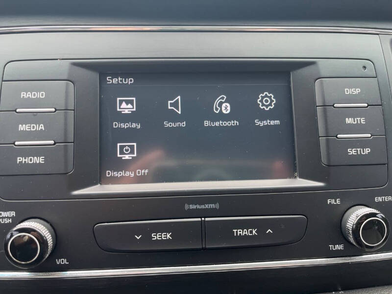 2017 Kia Sedona L