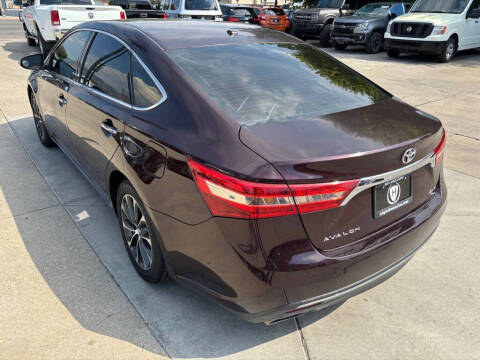 2017 Toyota Avalon XLE