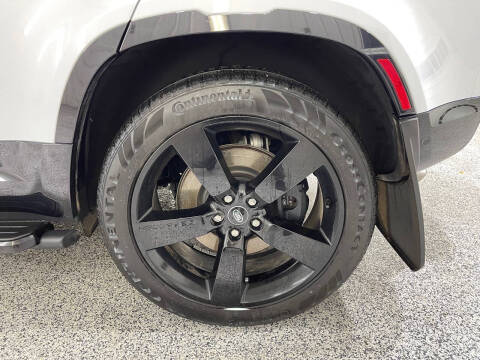 2022 Land Rover Defender 110 V8