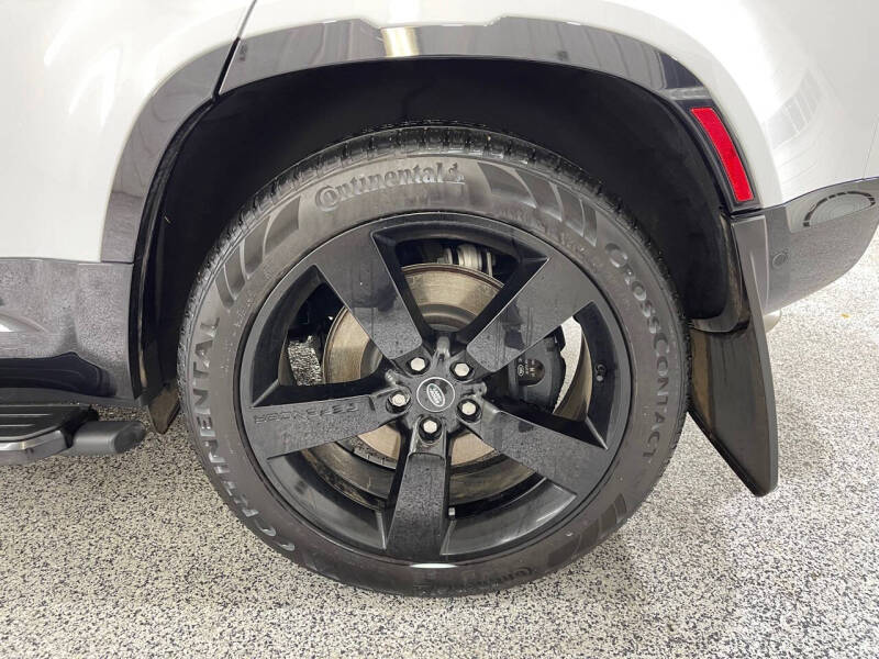 2022 Land Rover Defender 110 V8