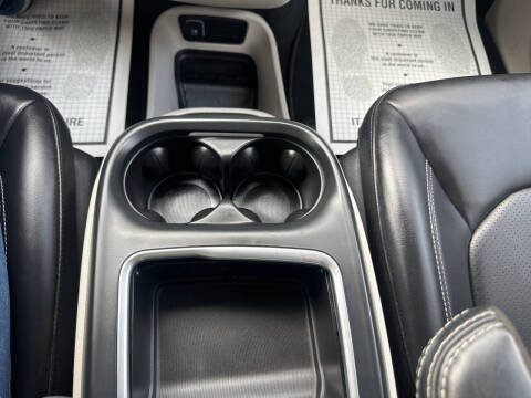 2023 Chrysler Pacifica Plug-In Hybrid Touring L