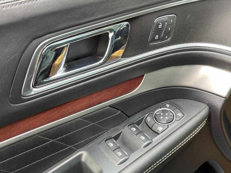 2019 Ford Explorer Platinum