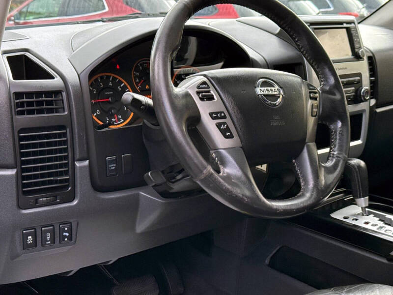 2015 Nissan Titan