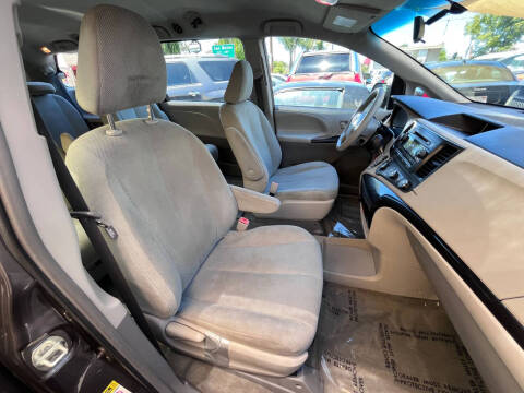2012 Toyota Sienna