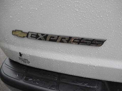 2025 Chevrolet Express LT 3500