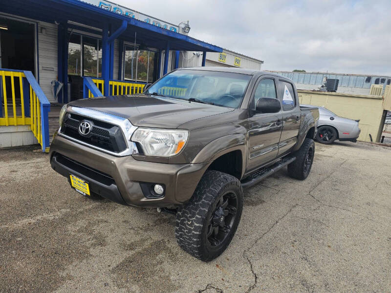 Toyota Tacoma's photo