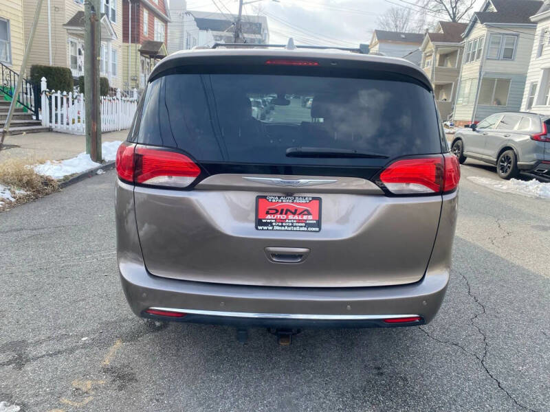 2017 Chrysler Pacifica