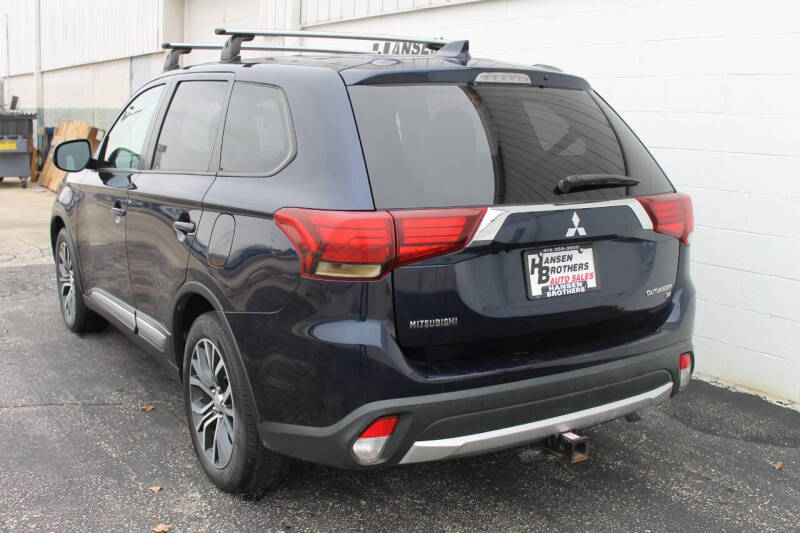 2018 Mitsubishi Outlander SE photo 3