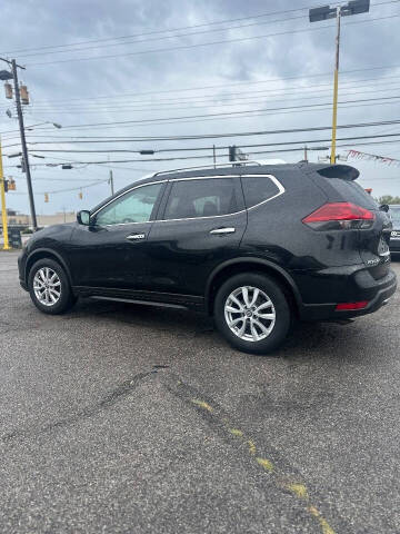 2018 Nissan Rogue SV