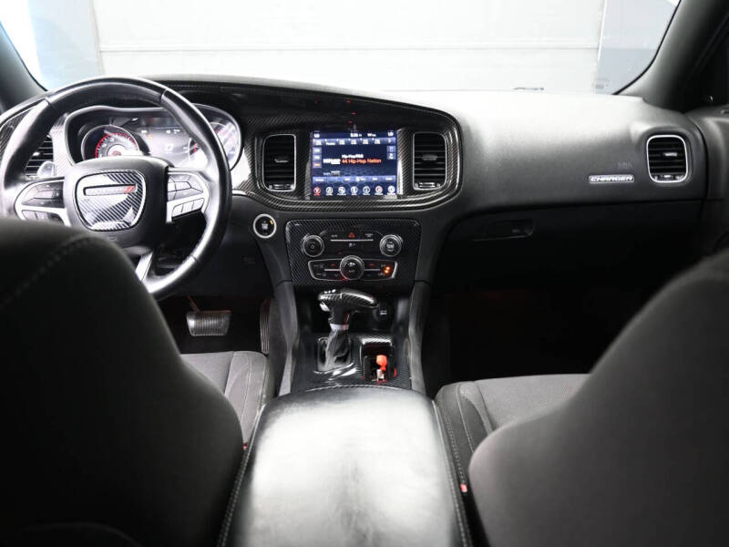 2017 Dodge Charger SXT
