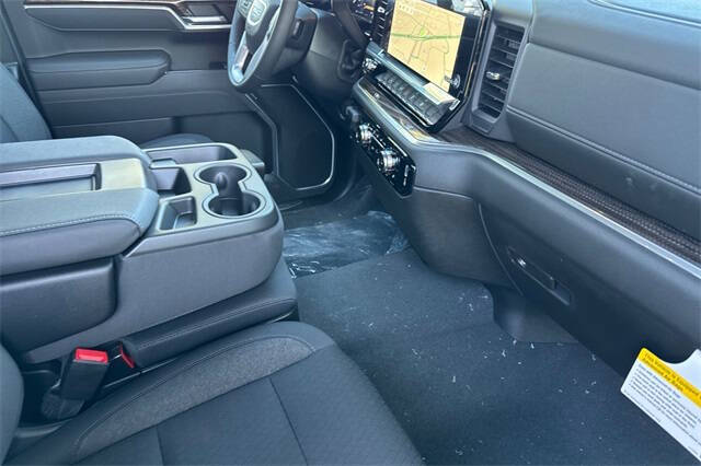 2026 GMC Sierra 1500 Elevation Standard