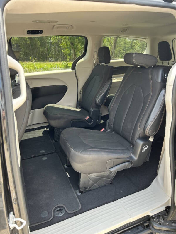 2017 Chrysler Pacifica Touring