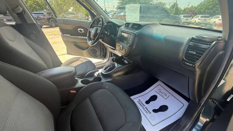 2017 Kia Soul +