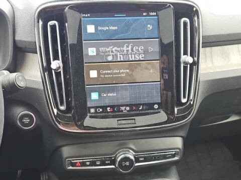 2023 Volvo XC40 B5 Plus Dark Theme