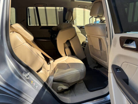 2014 Mercedes-Benz GL-Class GL 550 4MATIC