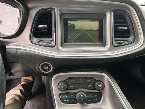 2019 Dodge Challenger SXT