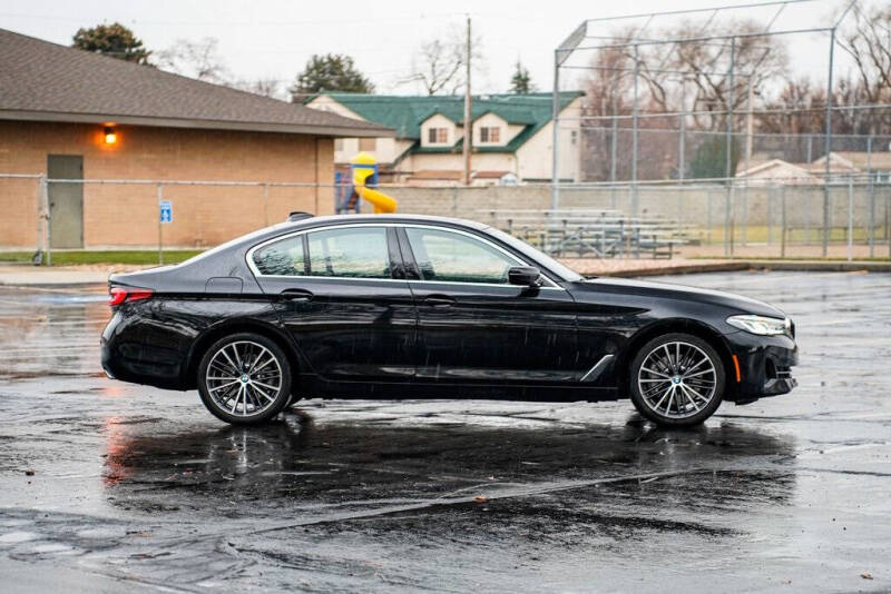 2022 BMW 5 Series 530i