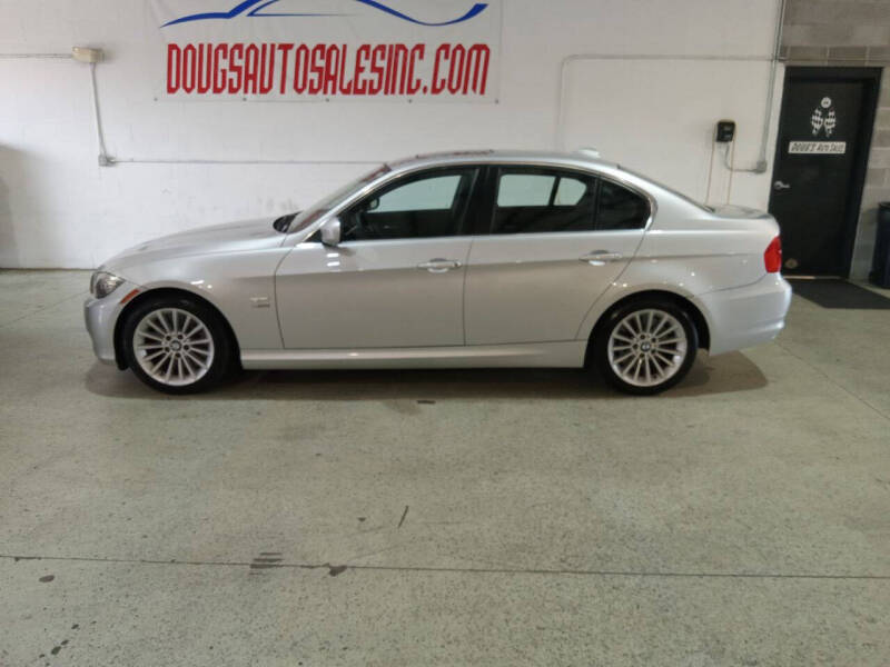 2011 BMW 3 Series for sale at DOUG'S AUTO SALES INC in Pleasant View TN