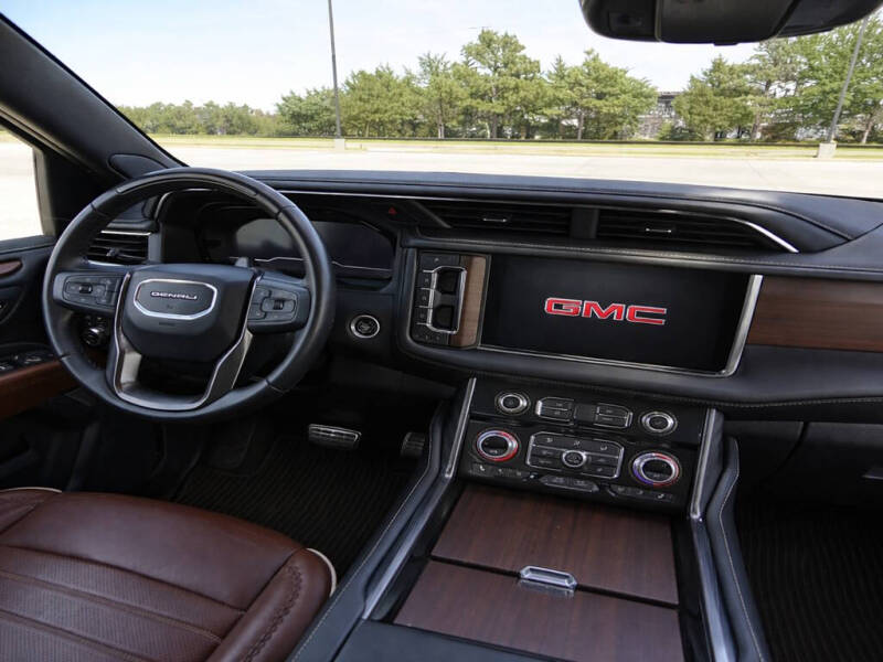 2024 GMC Yukon Denali Ultimate